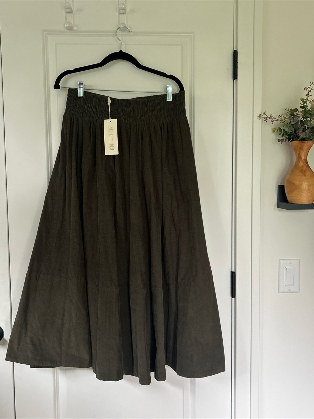 NWT SUZIE KONDI size L Kyria Circle Midi Skirt Corduroy Dunmore Green Olive